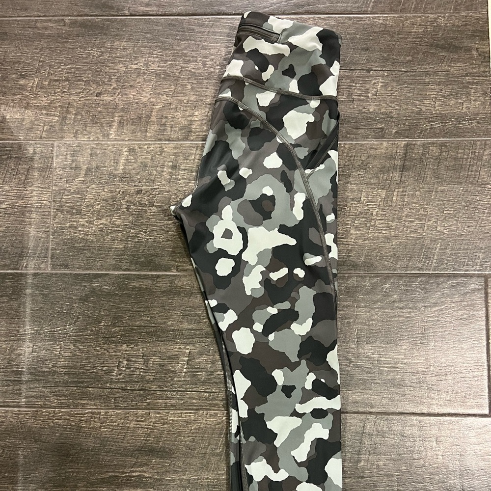Lightning Camo 7/8 Tight w/Pockets
